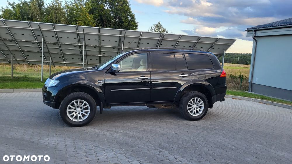 Mitsubishi Pajero Sport 2.5 DID Intense + - 4