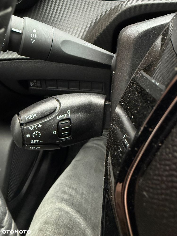 Peugeot 2008 PureTech 100 Stop&Start Allure Pack - 25