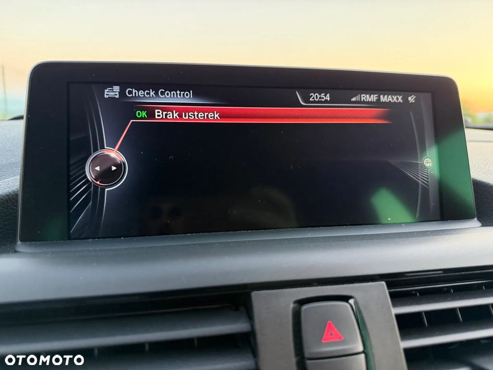BMW Seria 1 120d Sport Line - 26