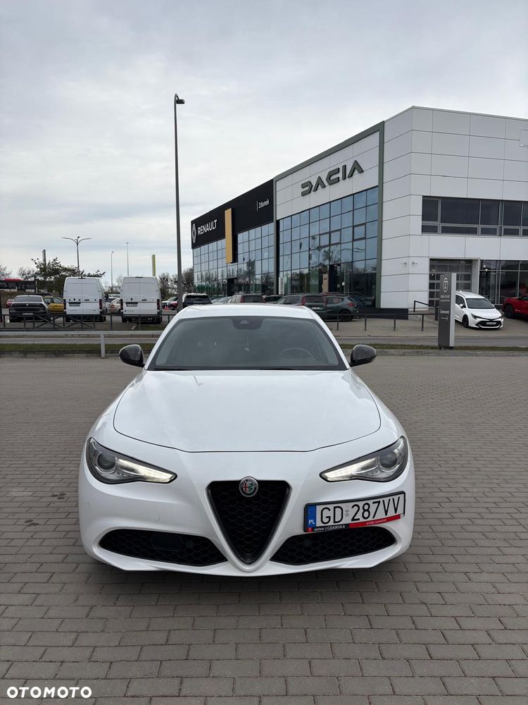 Alfa Romeo Giulia 2.0 Turbo - 10