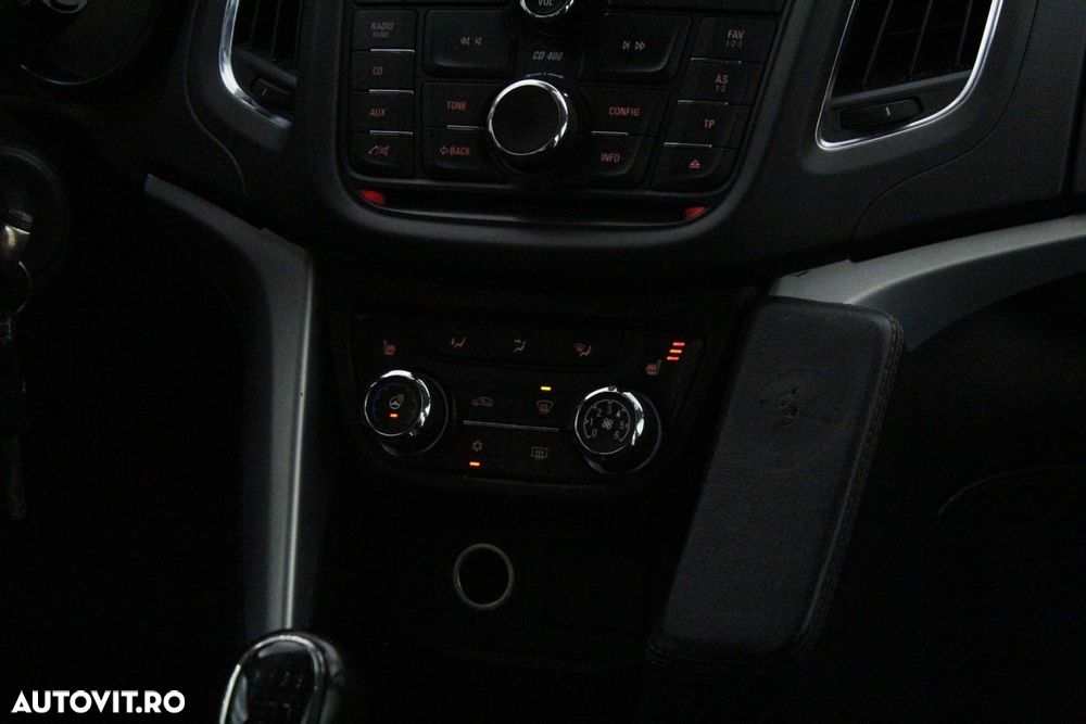 Opel Zafira - 15