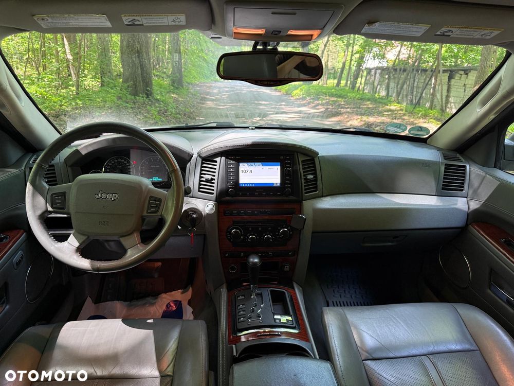 Jeep Grand Cherokee - 37