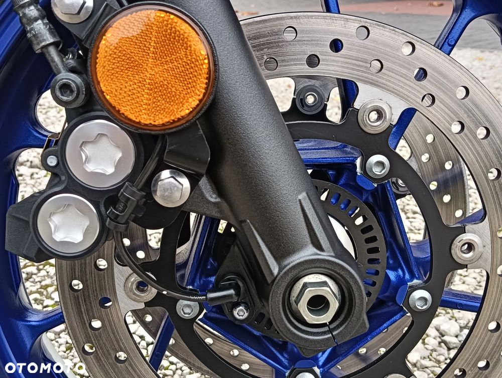 Yamaha MT - 24