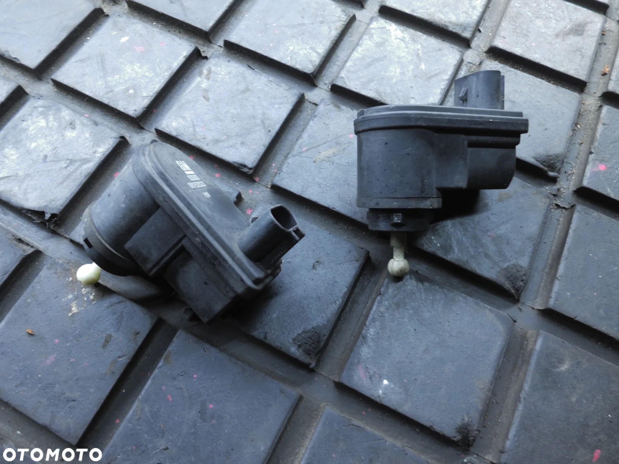 SILNICZEK REGULACJI 09152523 OPEL VECTRA B POSIADAM 3 SZT - 1