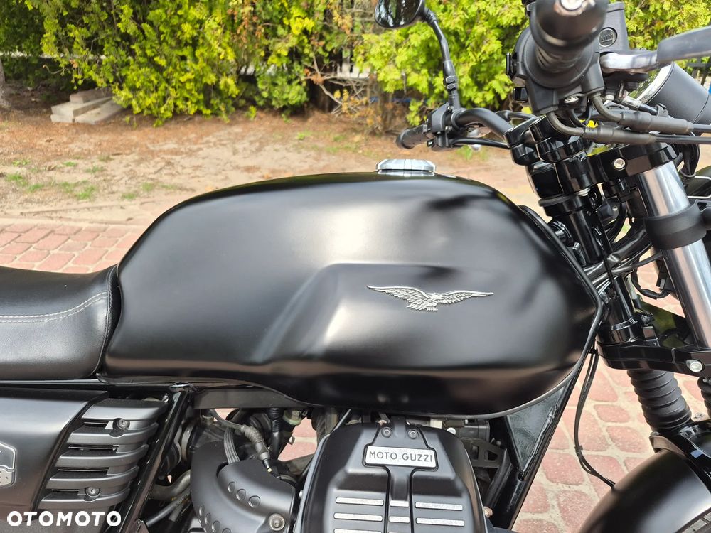 Moto Guzzi V7 - 8