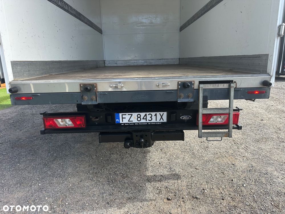 Ford Transit 170ps 2019r doka 7oso kontener 4.3x2.1x2.1 - 24