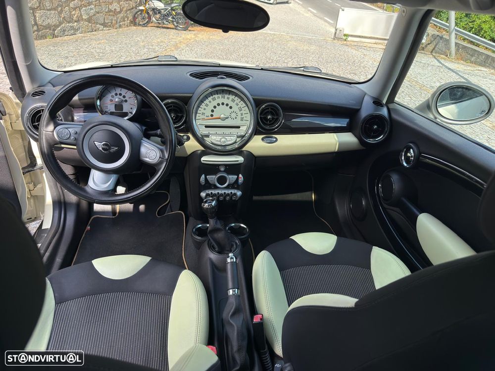 MINI 3 Portas Cooper D - 3