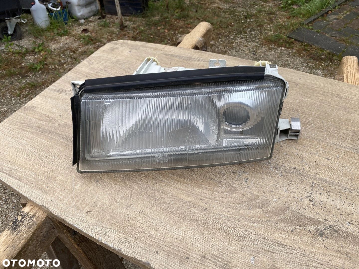 LAMPA PRZEDNIA LEWA SKODA OCTAVIA I Z HALOGENEM ORYGINALNA - 1