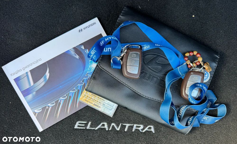 Hyundai Elantra - 19