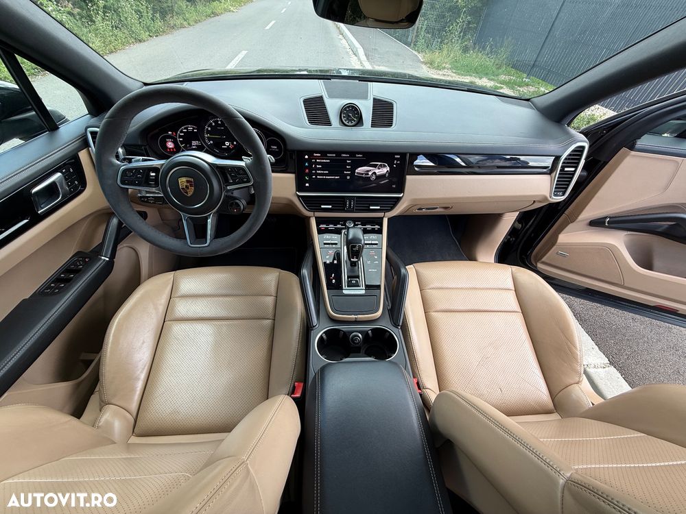 PORSCHE Cayenne 2022 — imagine 2