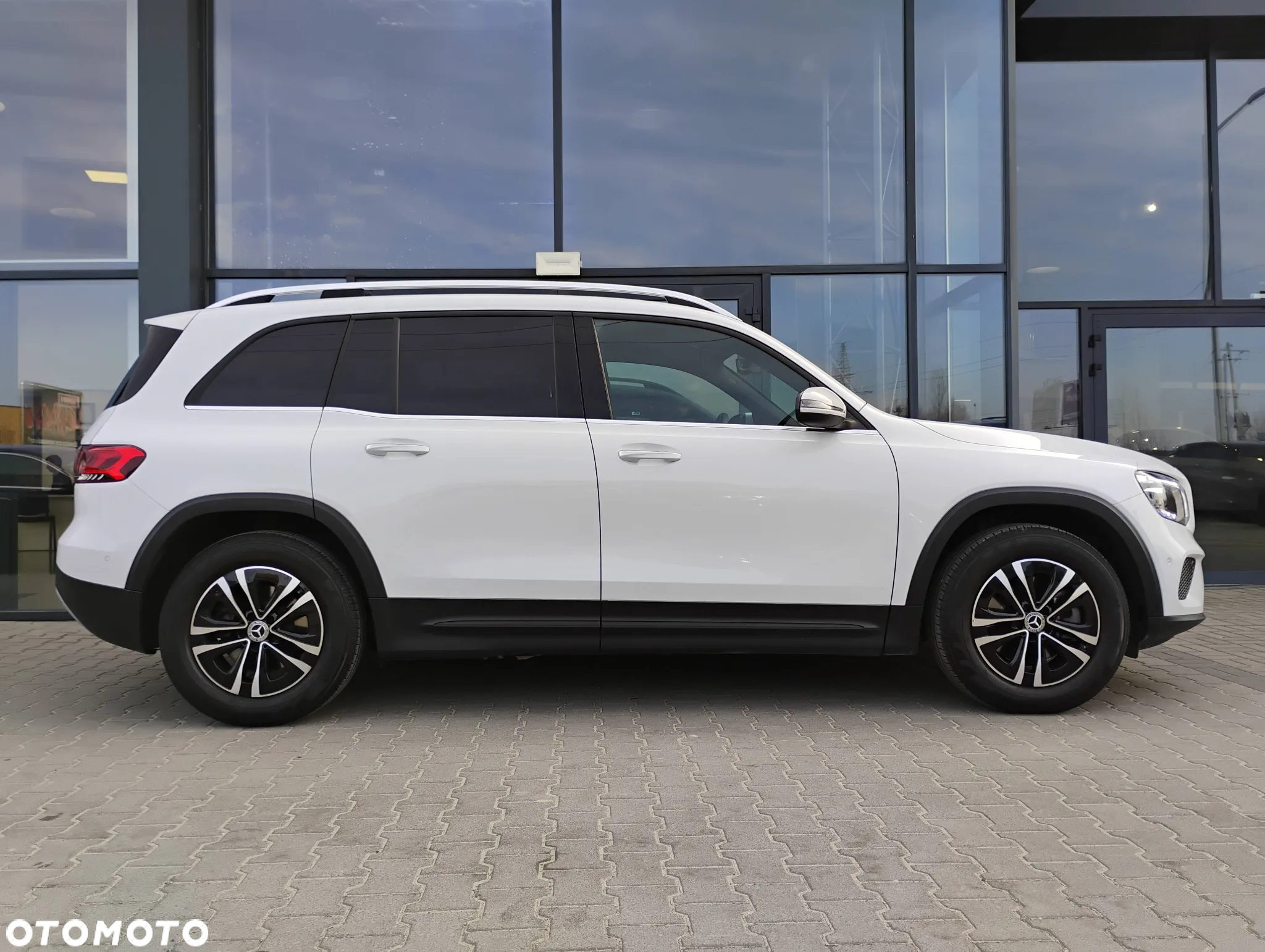 Mercedes-Benz GLB 250 4-Matic Style 8G-DCT - 4