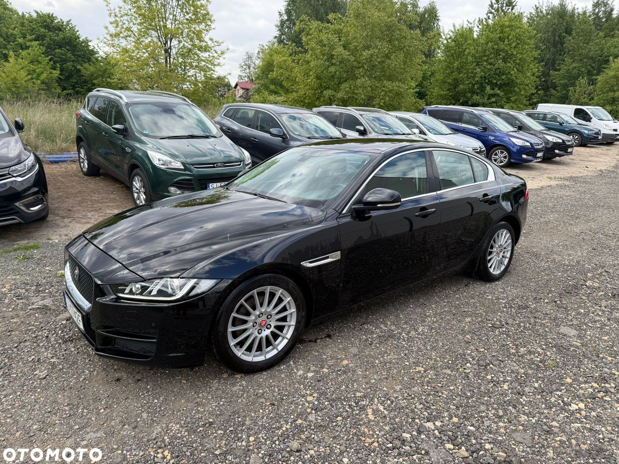 Jaguar XE 2.0 D Prestige - 4