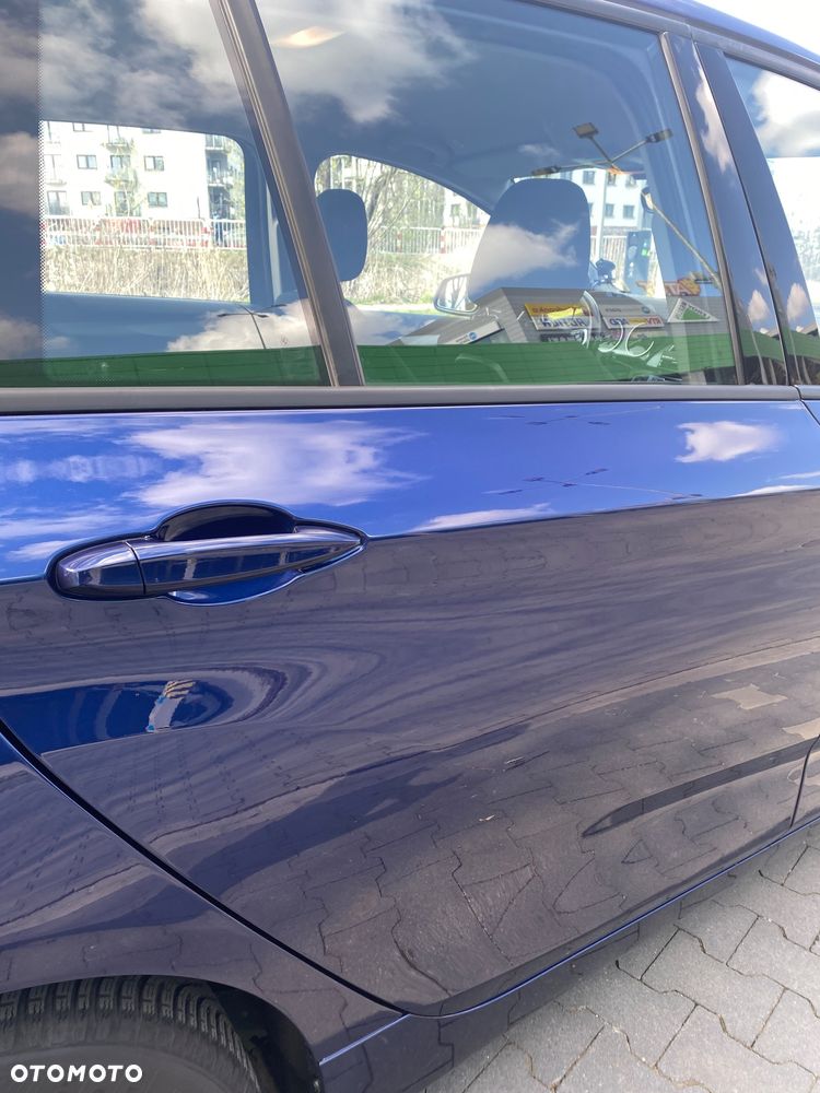 BMW Seria 2 218i - 6