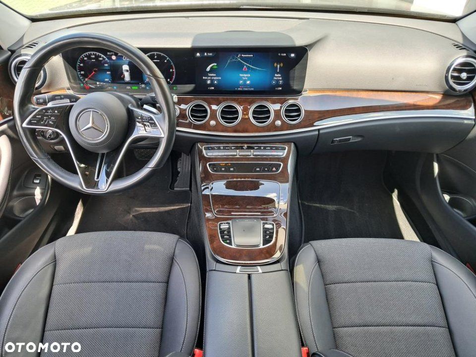 Mercedes-Benz Klasa E - 20