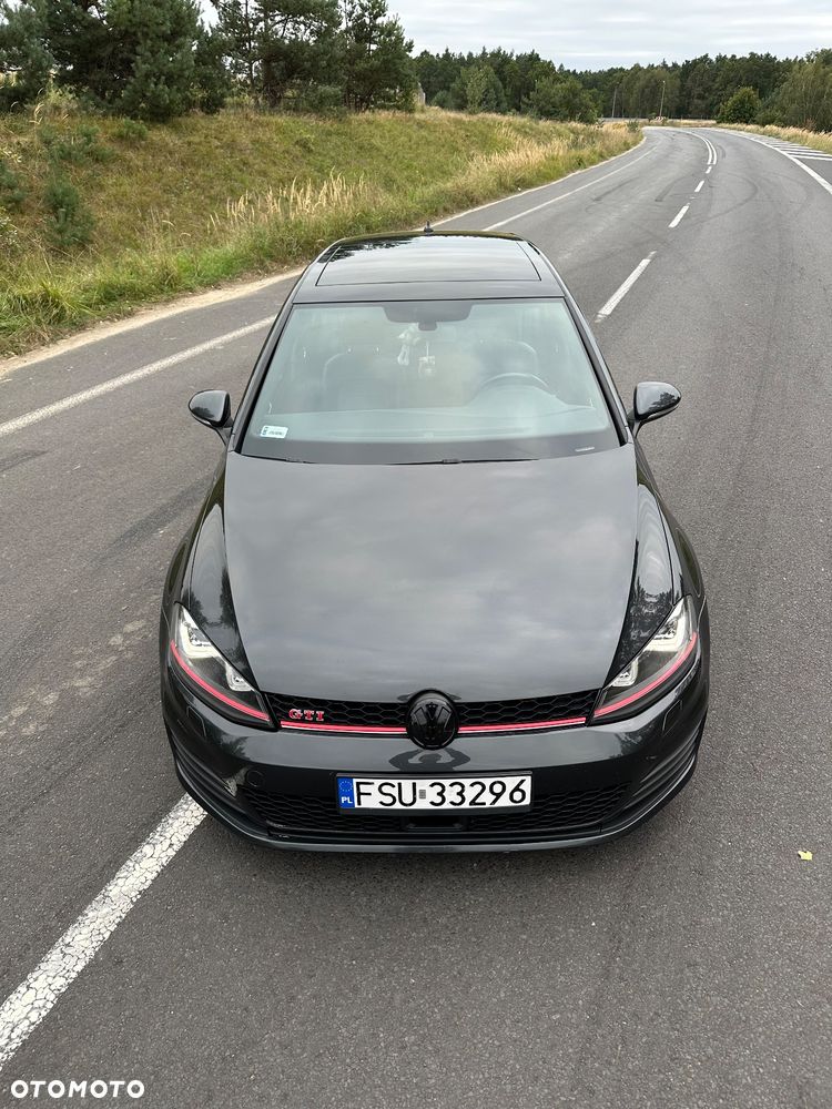 Volkswagen Golf - 5