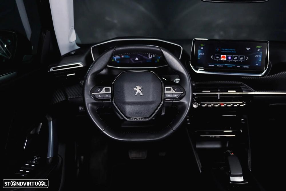 Peugeot e-2008 Allure - 14
