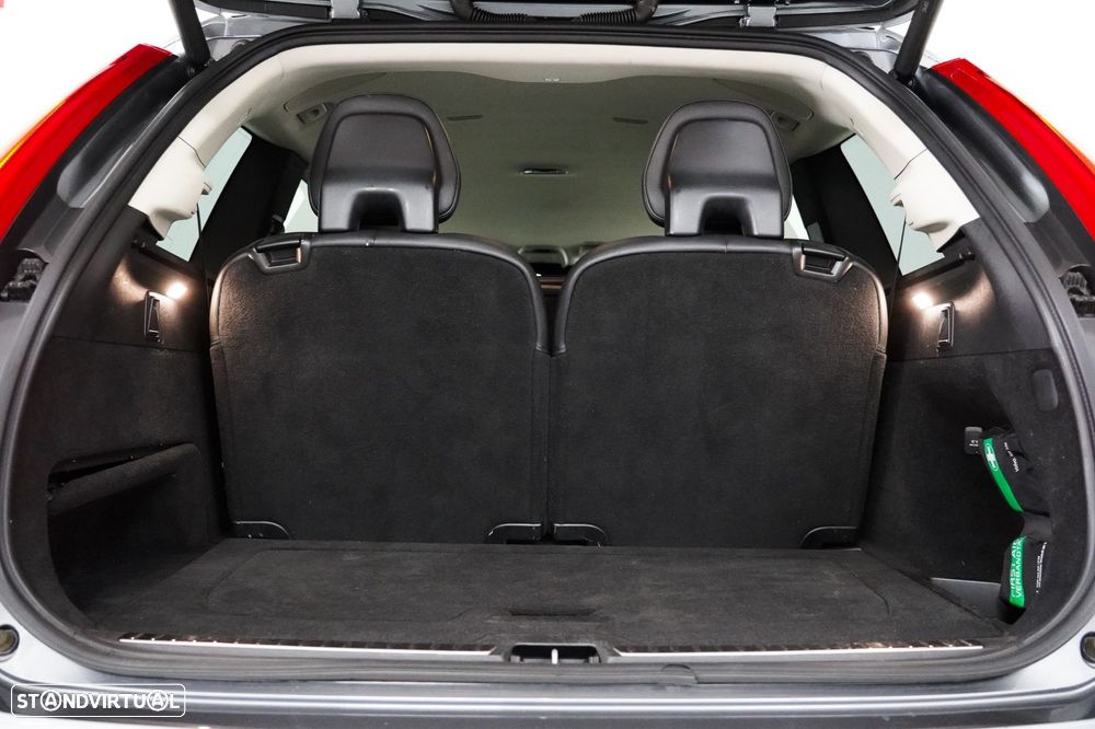 Volvo XC 90 2.0 D4 Momentum - 23