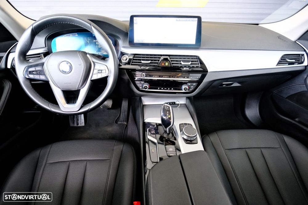 BMW 520 d Auto - 12