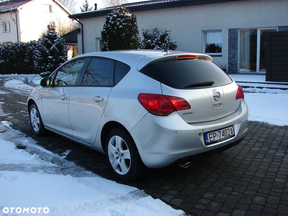 Opel Astra - 4