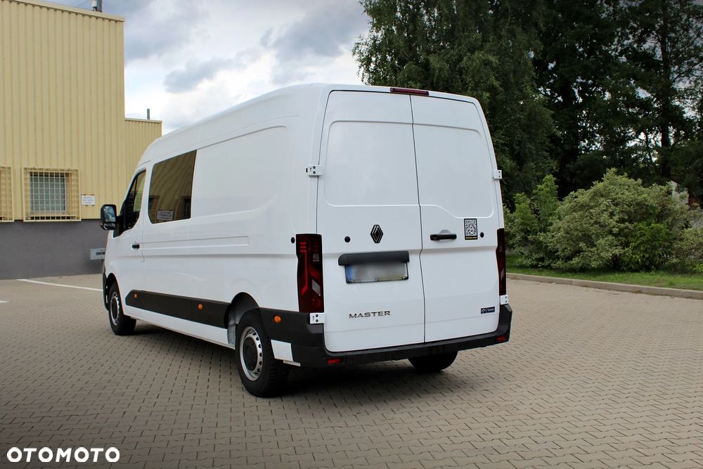 Używany Renault Master L3H2 brygadowy 7-os / zabudowa Carpol 2025 - 159 ...