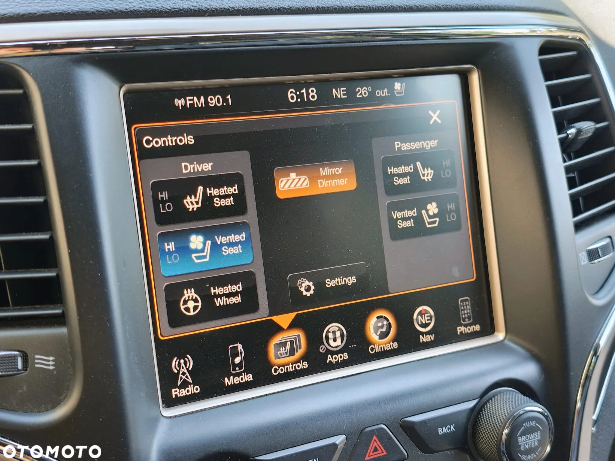 Jeep Grand Cherokee - 17