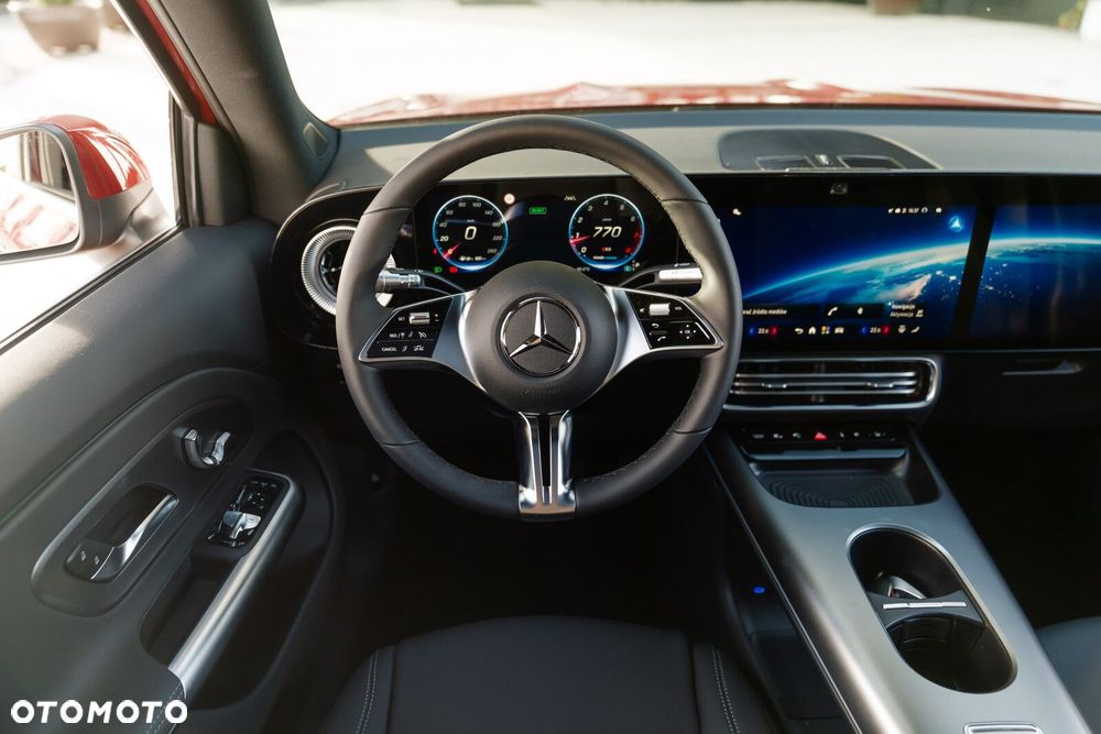 Mercedes-Benz GLB - 14