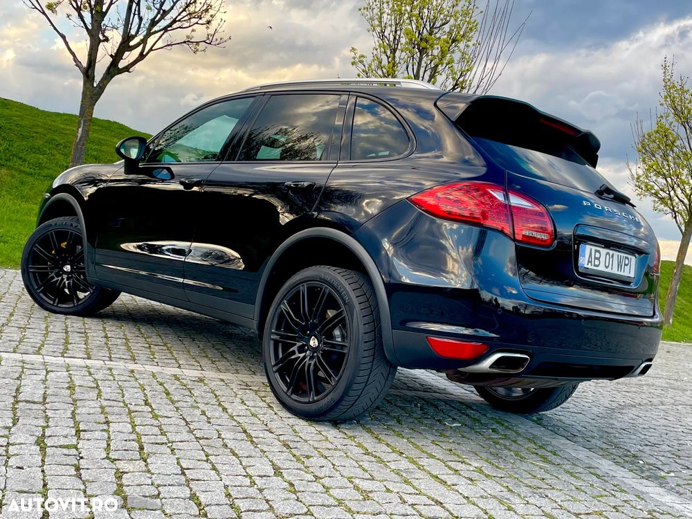 Porsche Cayenne 3.0 L V6 - 3