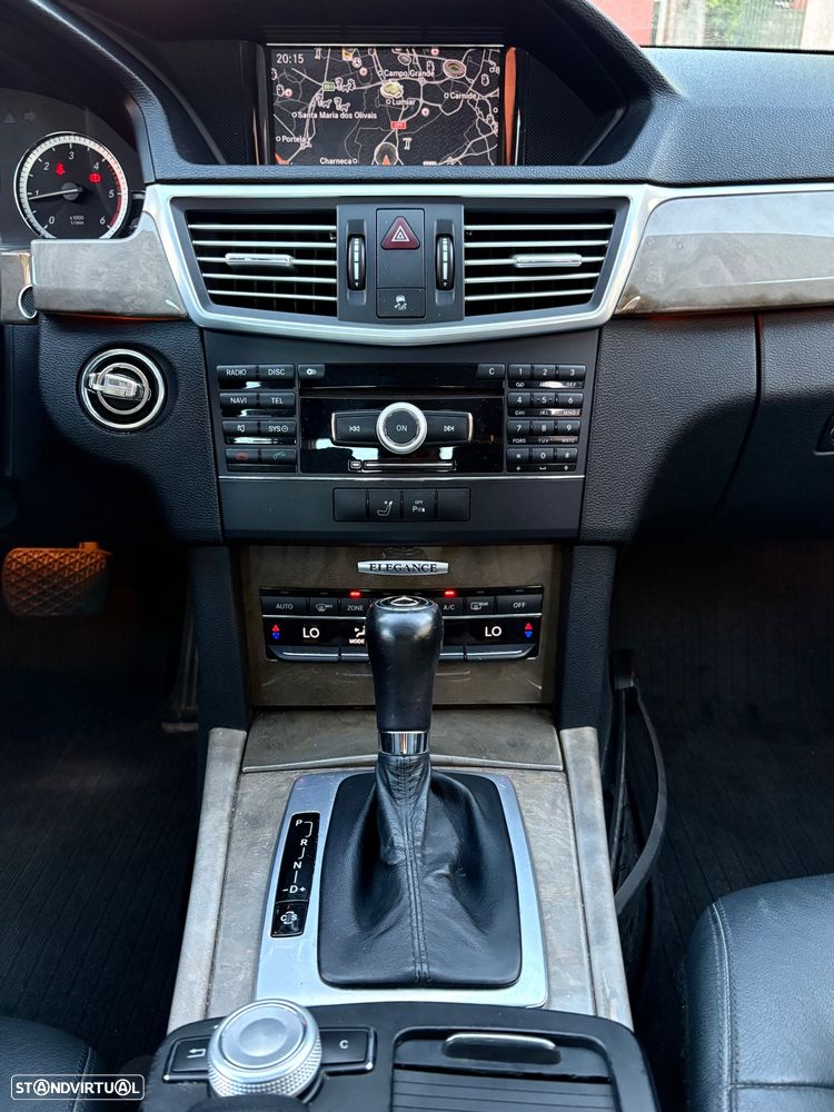 Mercedes-Benz E 220 CDI DPF BlueEFFICIENCY Auto Elegance - 14
