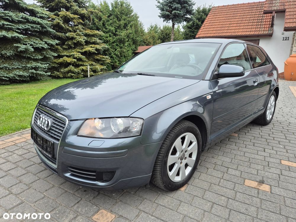 Audi A3 3-drzwiowe 1.6 Attraction - 3