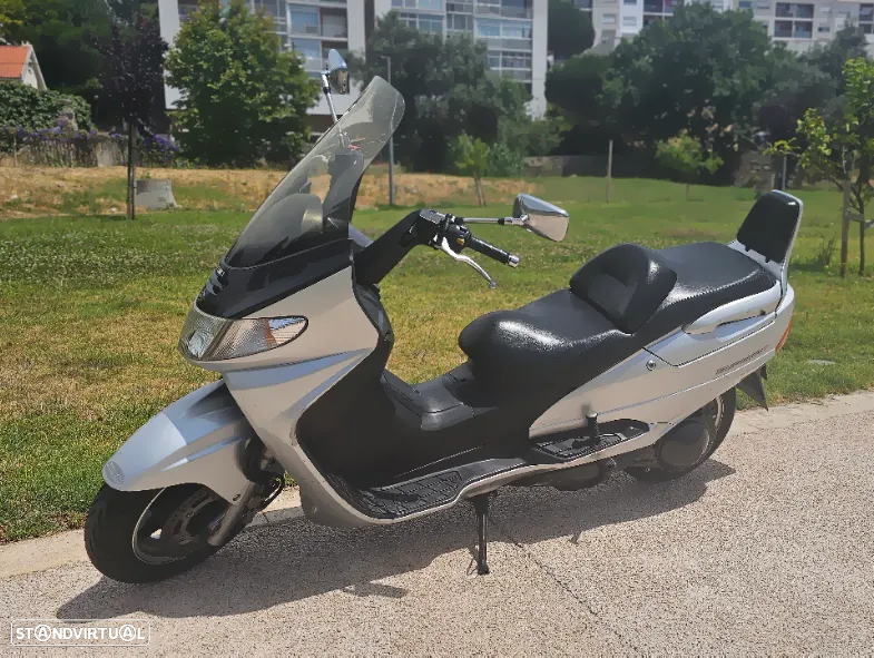 Suzuki Burgman - 6