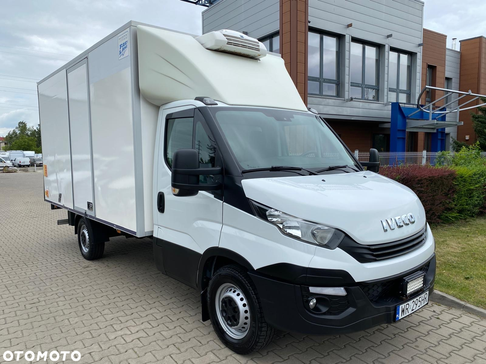 Iveco DAILY 36-160 HI-MATIC CHŁODNIA THERMO KING V300 WINDA ZEPRO - 5