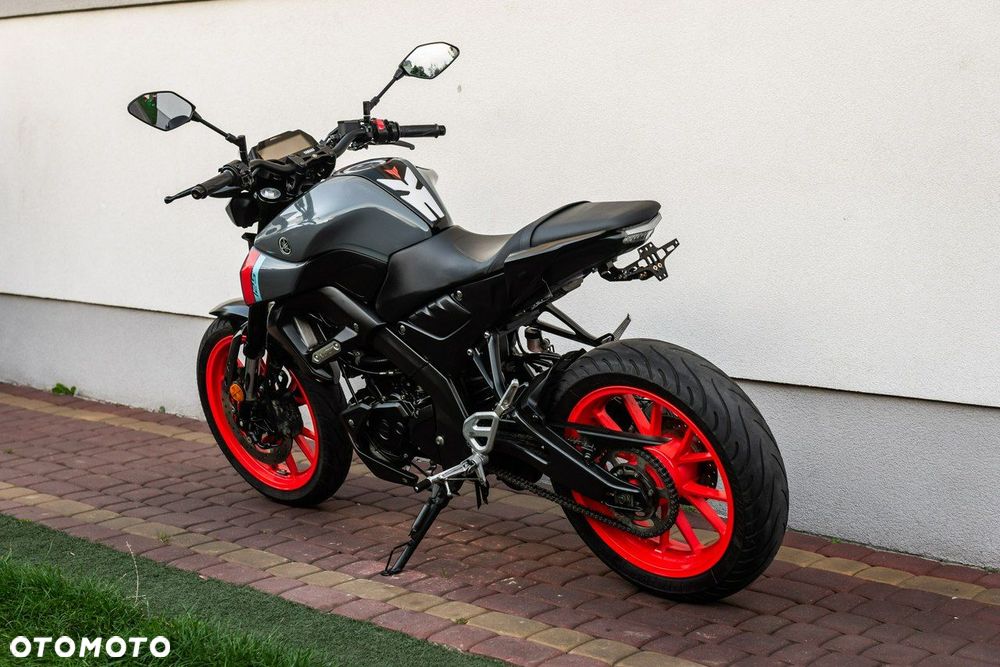 Yamaha MT - 4