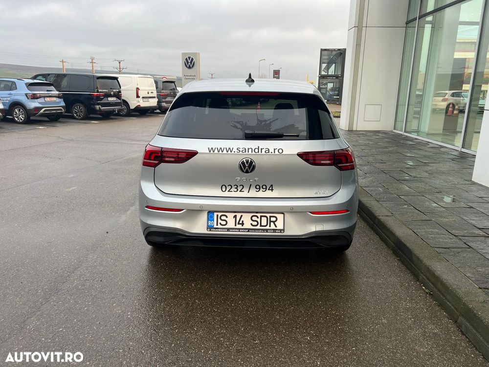 Volkswagen Golf 1.5 eTSI DSG MHEV Life - 4