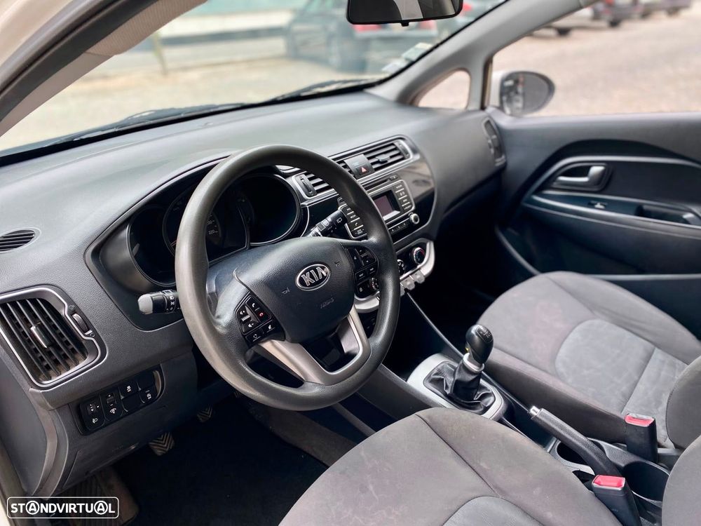 Kia Rio 1.1 CRDi - 13