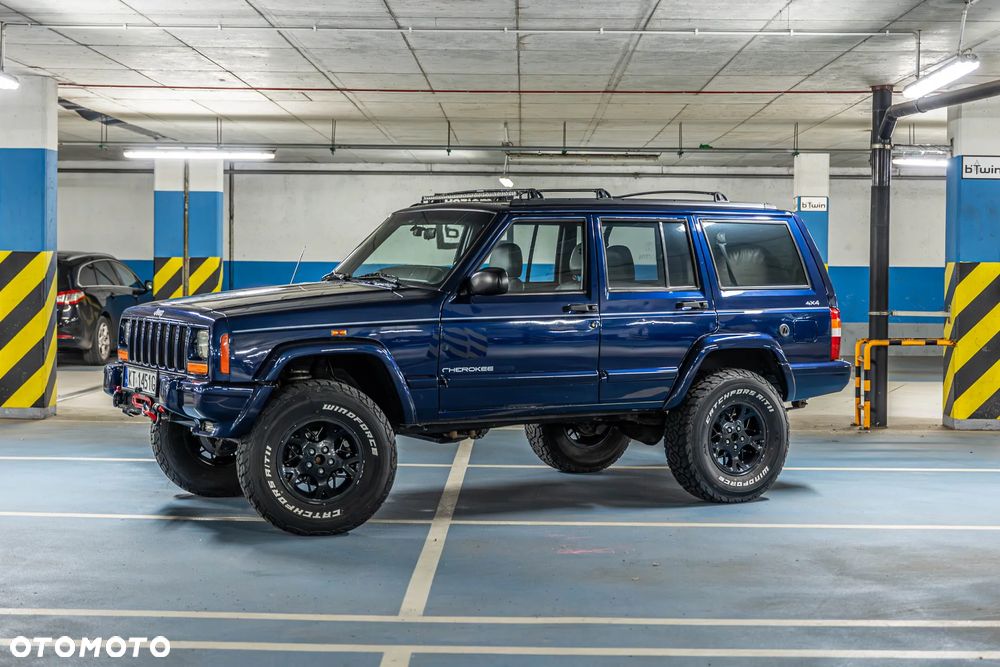 Jeep Cherokee - 2