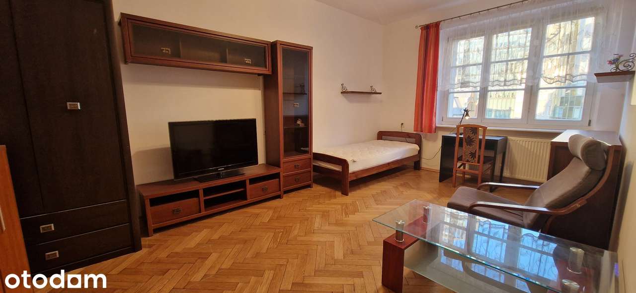 3 pokoje - 67 m², po kapitalnym remoncie ul. Bukowska przy Kaponierze