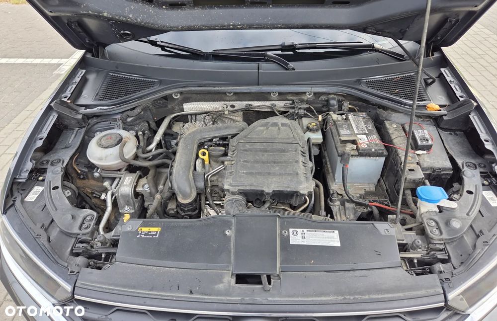 Volkswagen T-Roc - 12