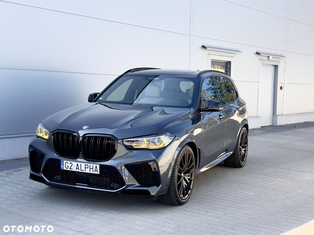 BMW X5 M M50i - 1