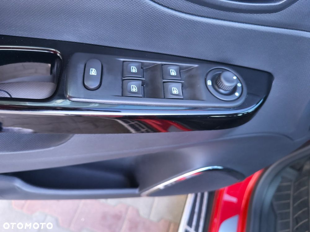 Renault Captur - 19