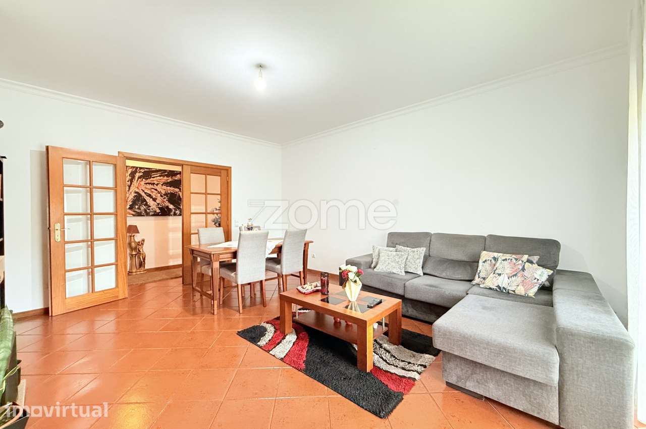 Apartamento T2 com 107 m² | Duas Frentes | Garagem | Junto ao Hospi... - Grande imagem: 5/34