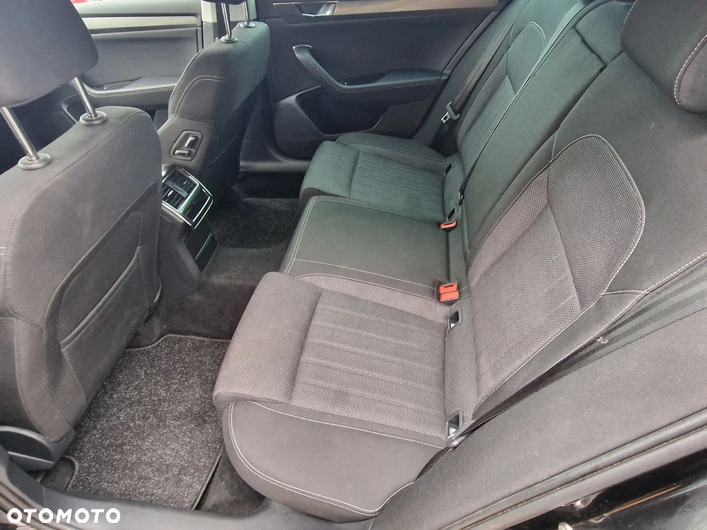 Skoda Superb Combi 2.0 TDI DSG Selection - 7