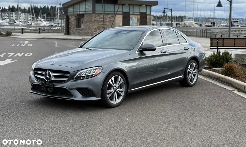 Mercedes-Benz Klasa C 300 9G-TRONIC Edition - 3