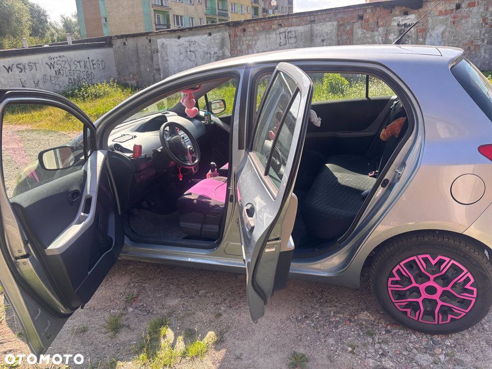 Toyota Yaris 1.3 Terra - 8