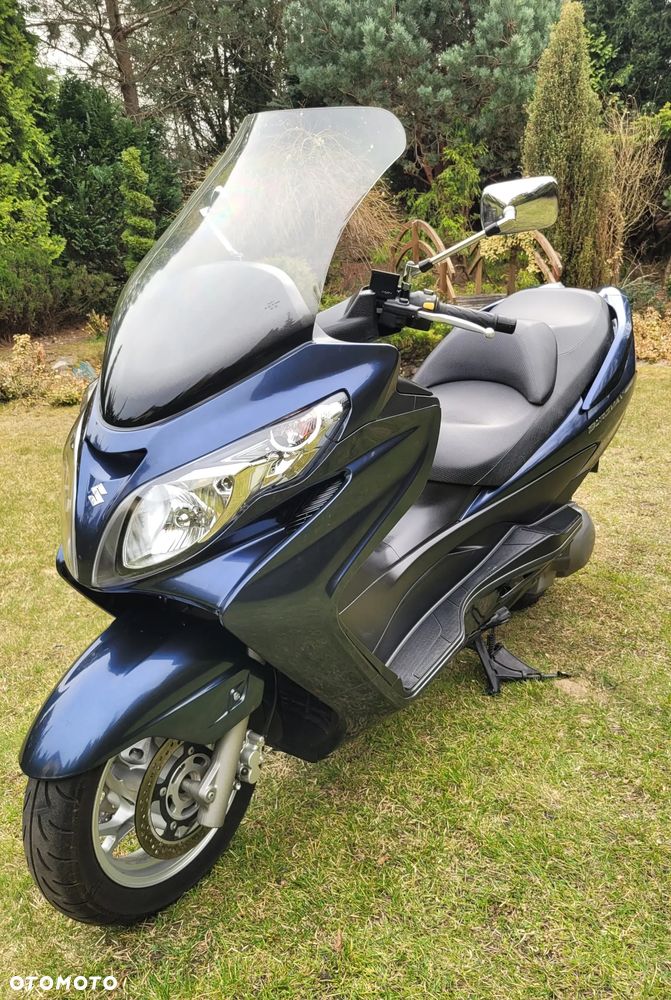 Suzuki Burgman - 35