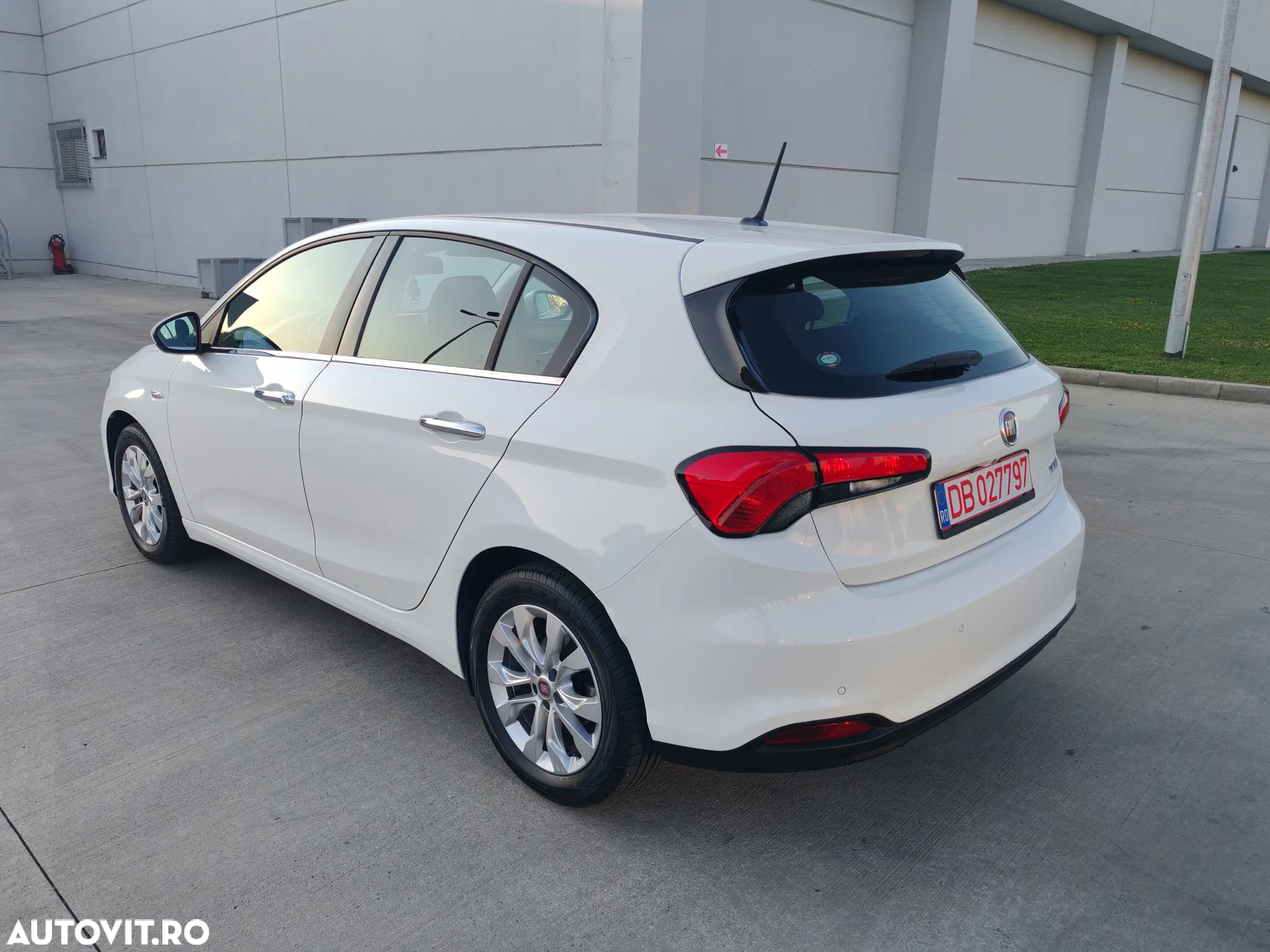 Fiat Tipo 1.3 Mjet Lounge - 32