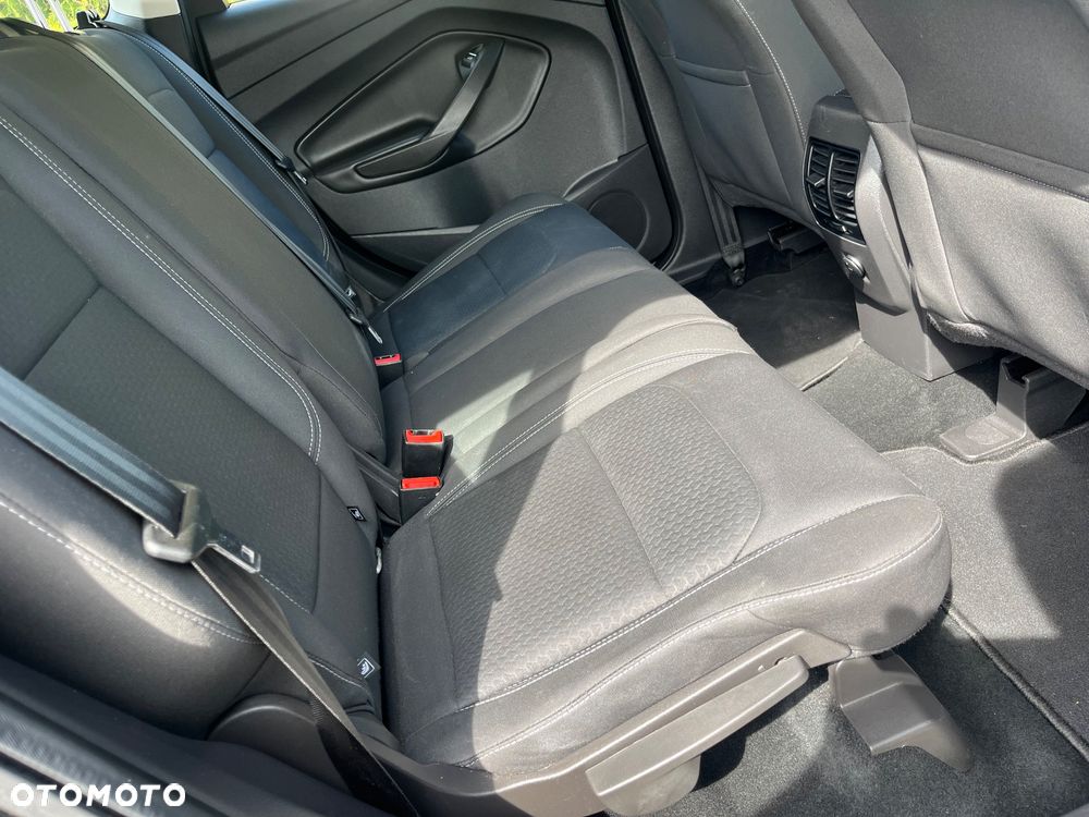 Ford Kuga 1.5 EcoBoost 2x4 Cool & Connect - 19