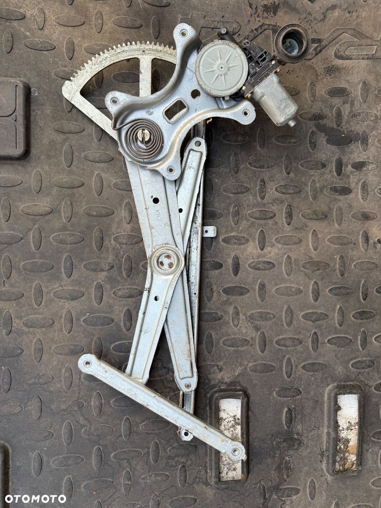 PODNOŚNIK SZYB PRAWY PRZÓD TOYOTA LAND CRUISER 120 2002-2009 - 1