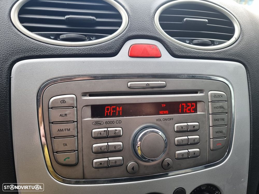 Ford Focus 1.6 TDCi Ghia - 8