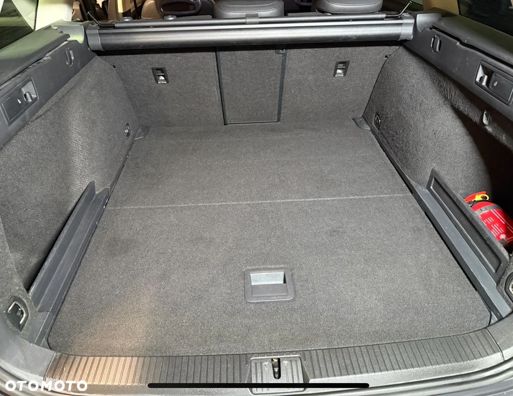 Volkswagen Passat 2.0 TDI SCR DSG Highline - 25
