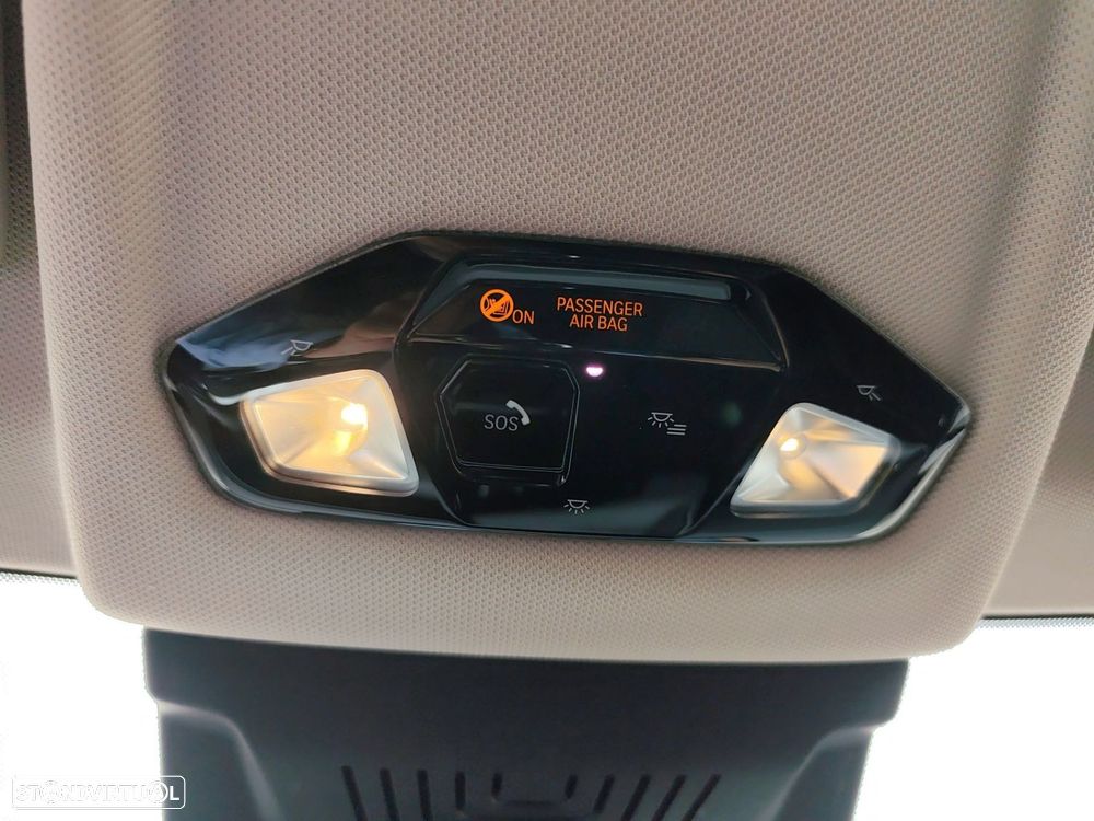 BMW 225xe Active Tourer - 26